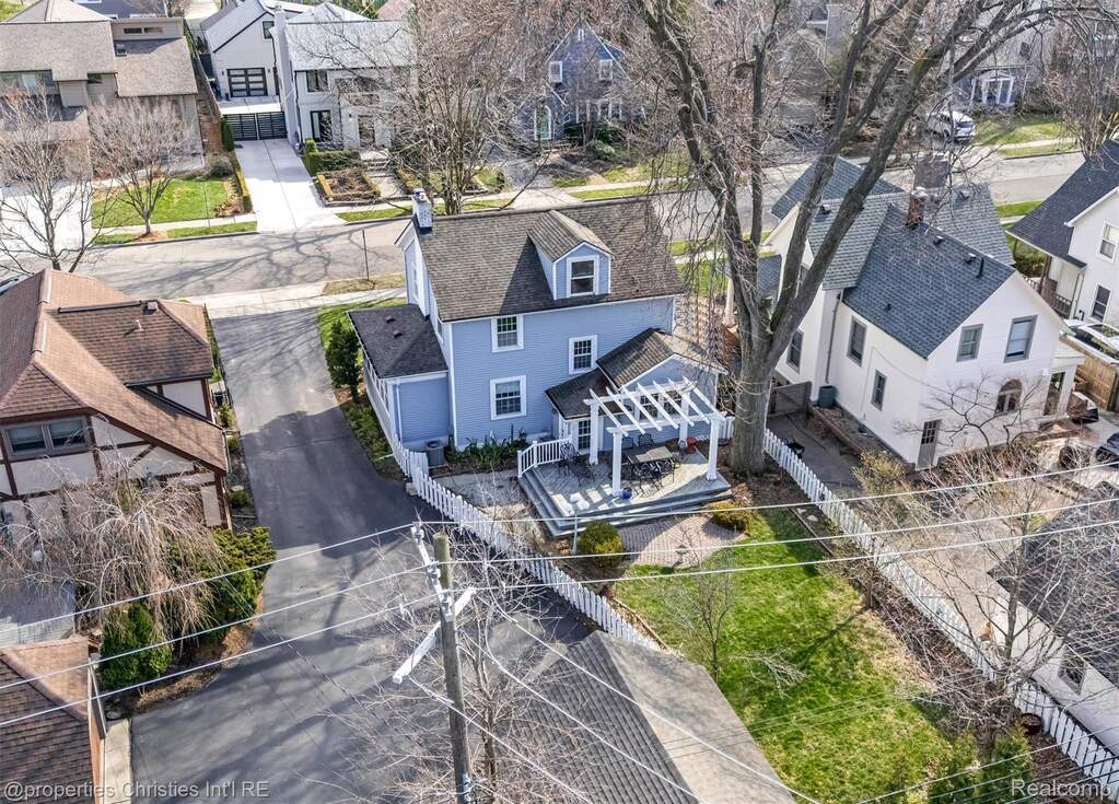 3 Bedroom Single Family Home/House's Image 27