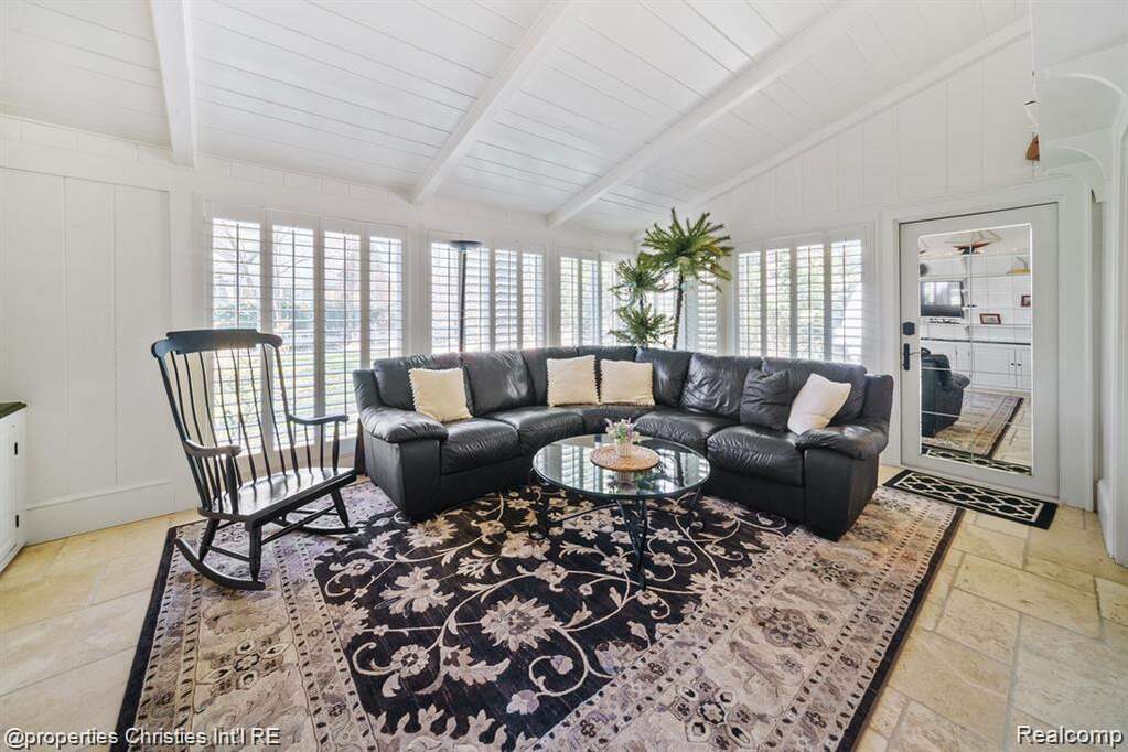 3 Bedroom Single Family Home/House's Image 12