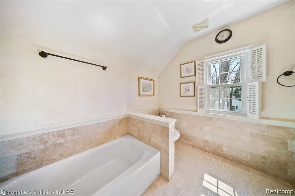 3 Bedroom Single Family Home/House's Image 19