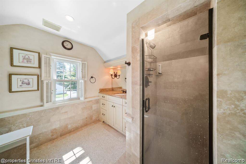 3 Bedroom Single Family Home/House's Image 22