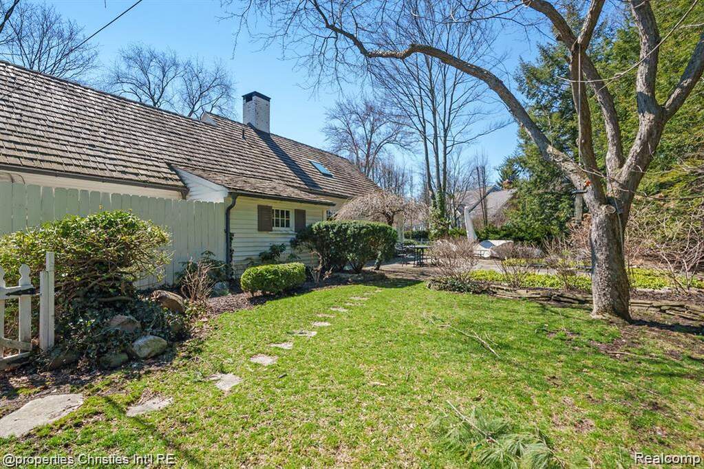 3 Bedroom Single Family Home/House's Image 25