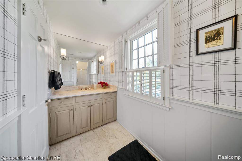 3 Bedroom Single Family Home/House's Image 6