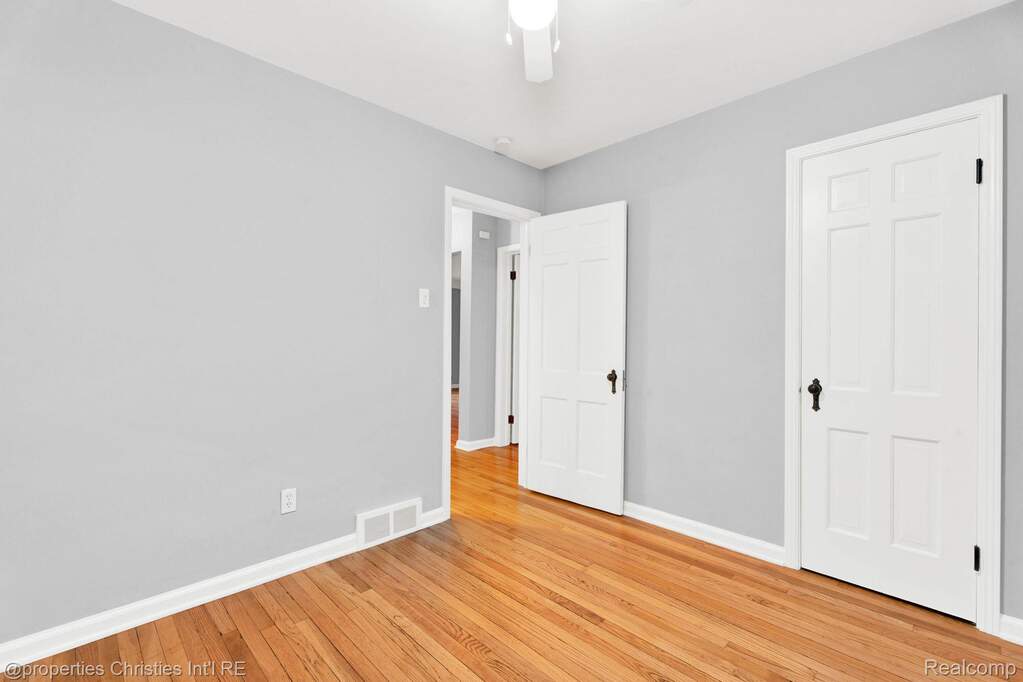 3 Bedroom Single Family Home/House's Image 10