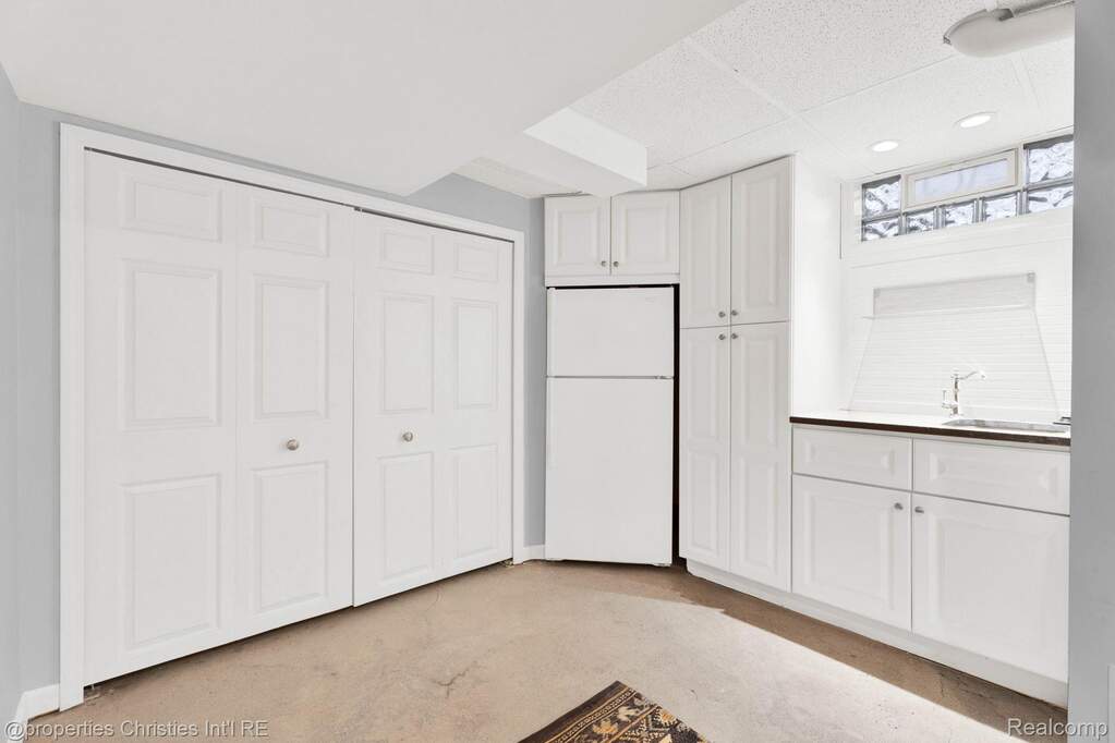 3 Bedroom Single Family Home/House's Image 16