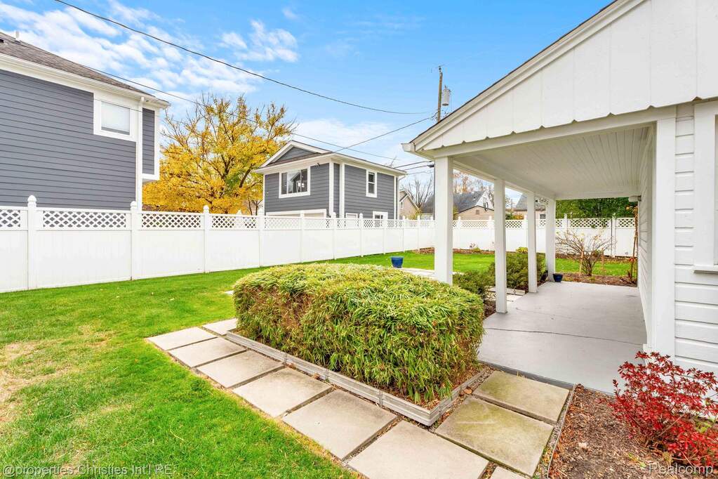 3 Bedroom Single Family Home/House's Image 24