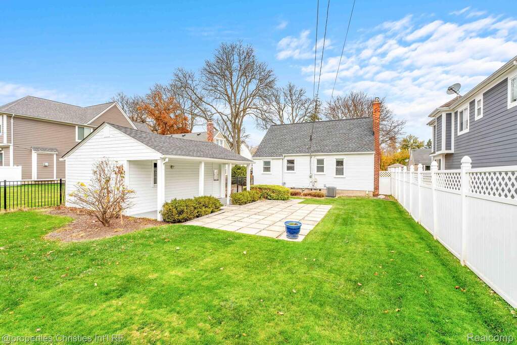 3 Bedroom Single Family Home/House's Image 29