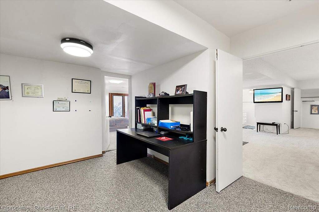 3 Bedroom Single Family Home/House's Image 20
