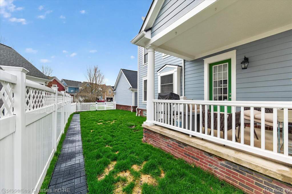 5 Bedroom Single Family Home/House's Image 53
