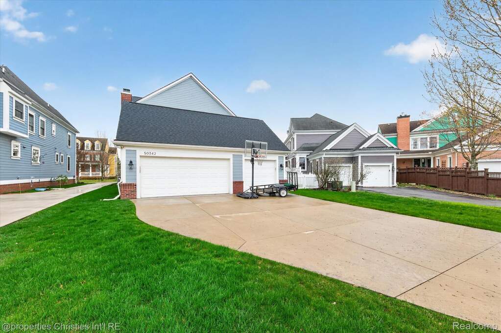 5 Bedroom Single Family Home/House's Image 55