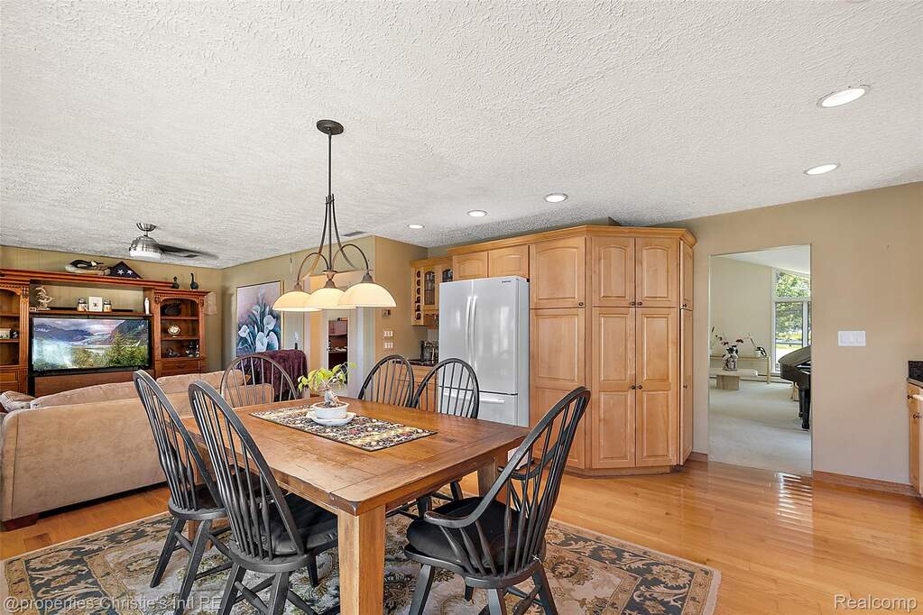 3 Bedroom Single Family Home/House's Image 10