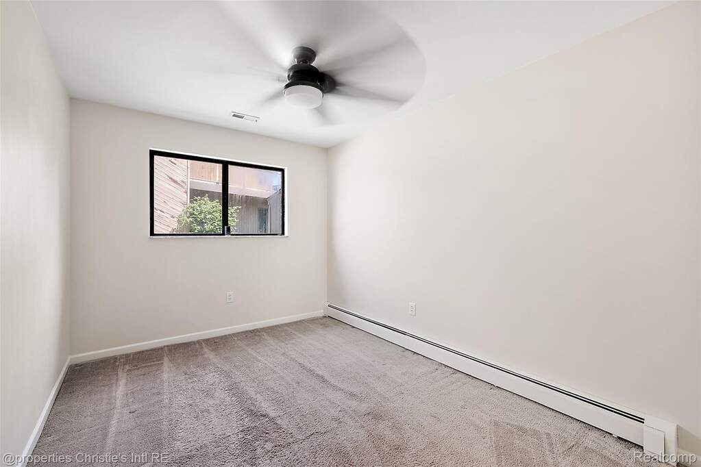 3 Bedroom Single Family Home/House's Image 21