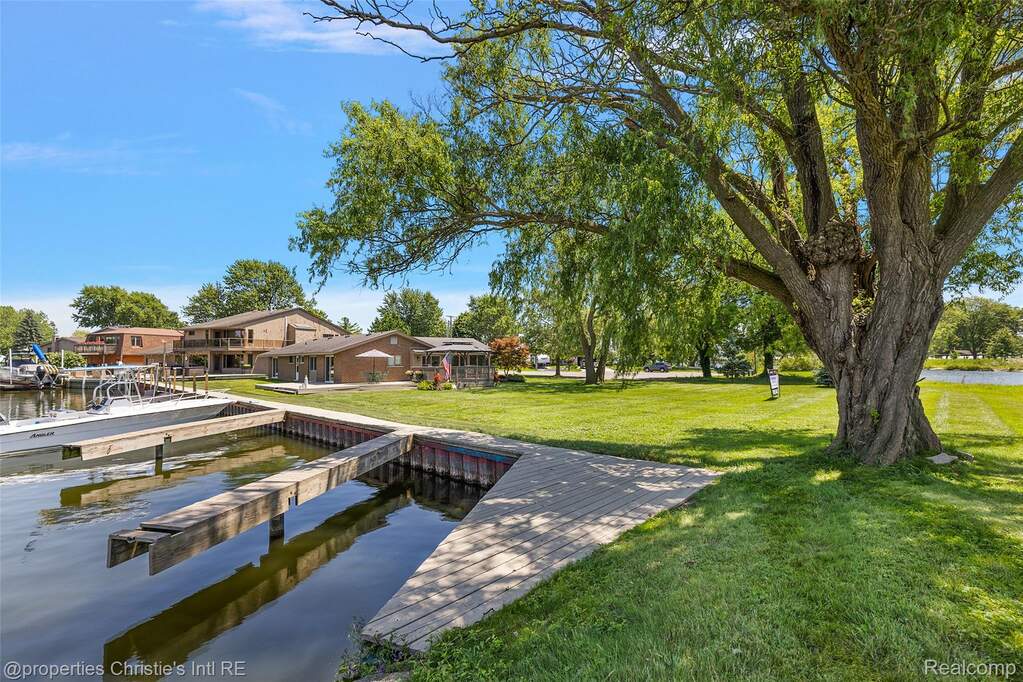 3 Bedroom Single Family Home/House's Image 31