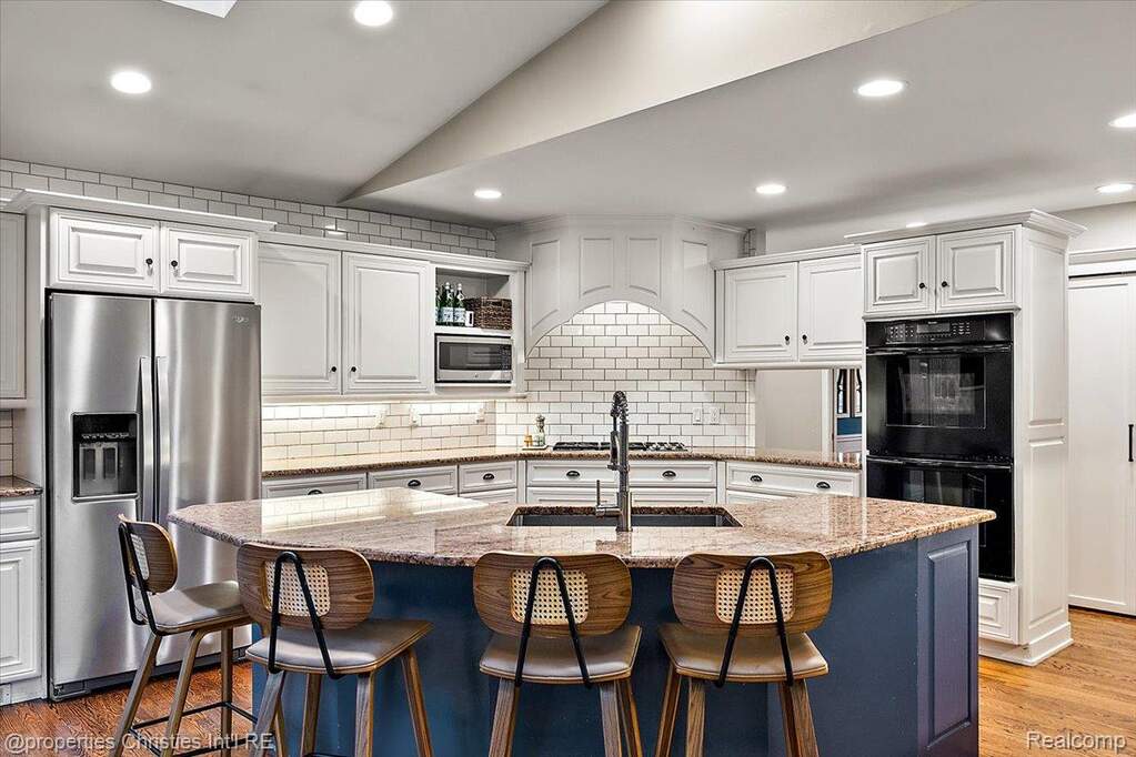 4 Bedroom Single Family Home/House's Image 10