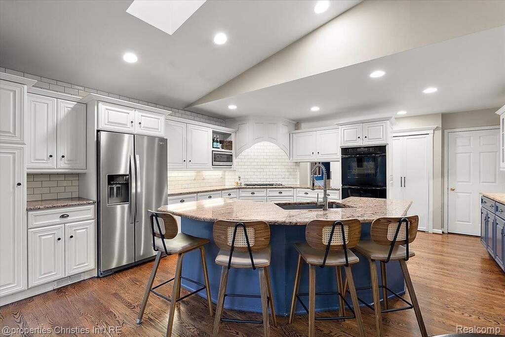 4 Bedroom Single Family Home/House's Image 11