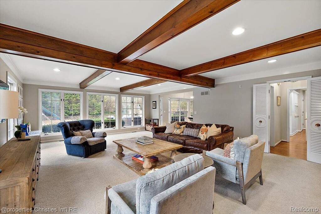 4 Bedroom Single Family Home/House's Image 20