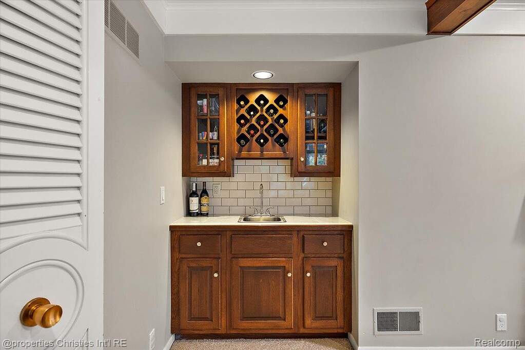 4 Bedroom Single Family Home/House's Image 23