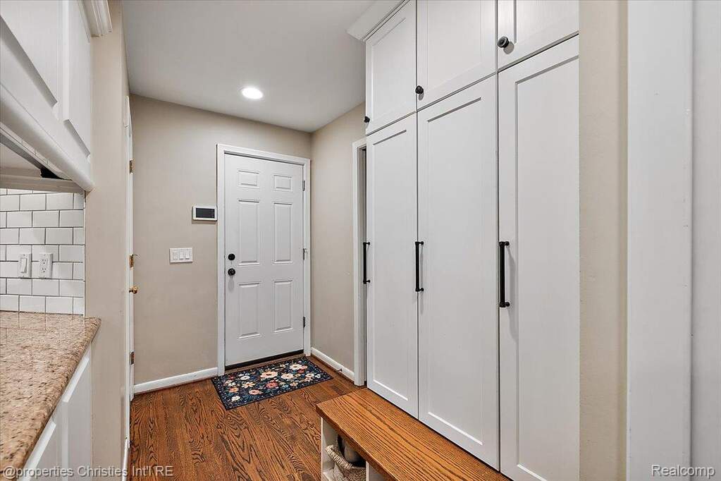 4 Bedroom Single Family Home/House's Image 25