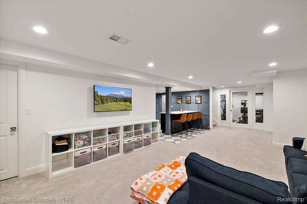 4 Bedroom Single Family Home/House's Image 47