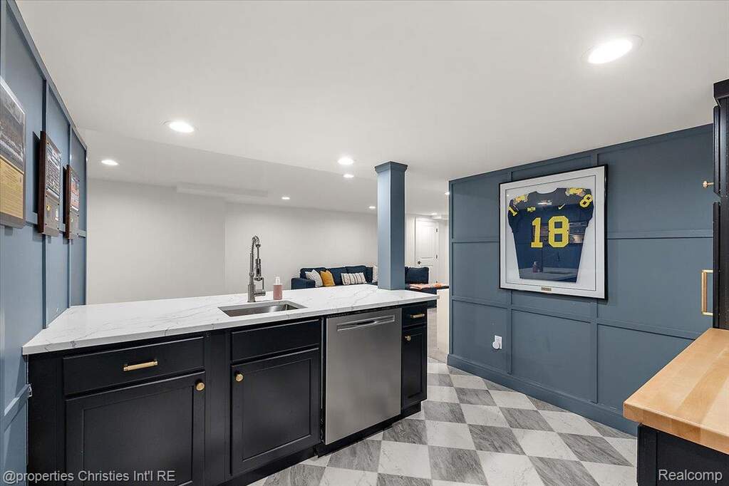 4 Bedroom Single Family Home/House's Image 50