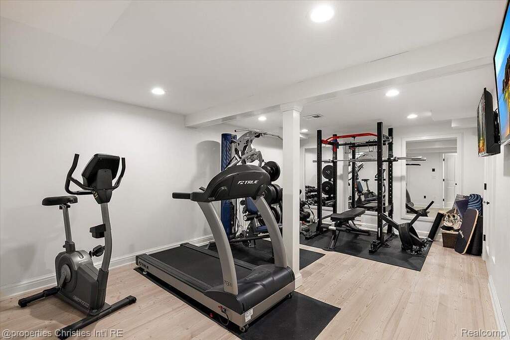 4 Bedroom Single Family Home/House's Image 53