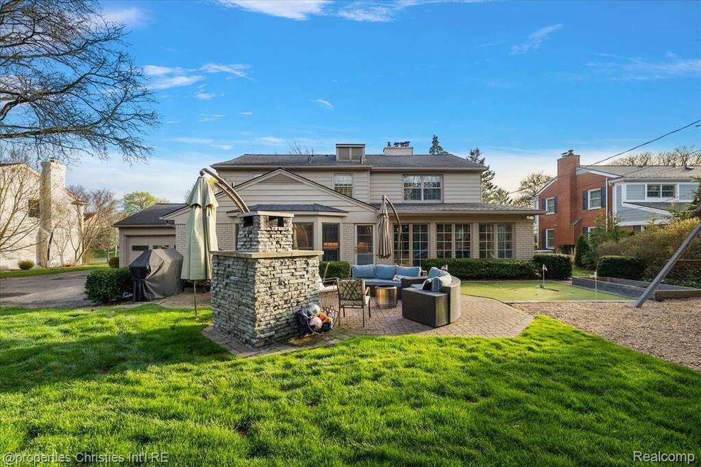 4 Bedroom Single Family Home/House's Image 59