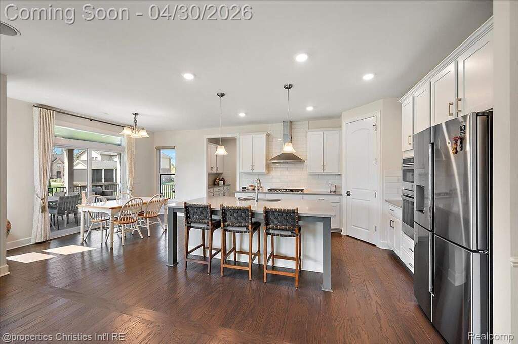 5 Bedroom Single Family Home/House's Image 16