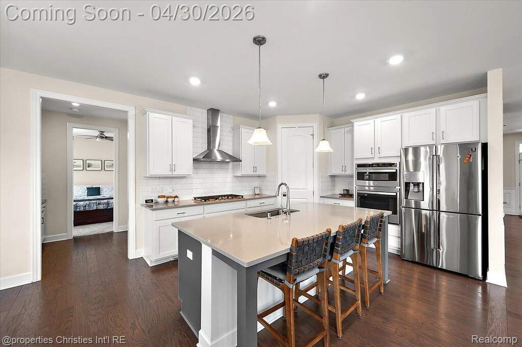 5 Bedroom Single Family Home/House's Image 17