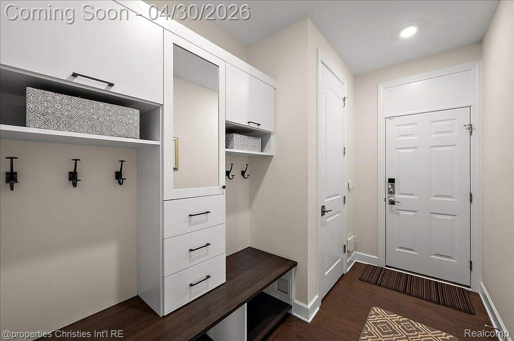 5 Bedroom Single Family Home/House's Image 22