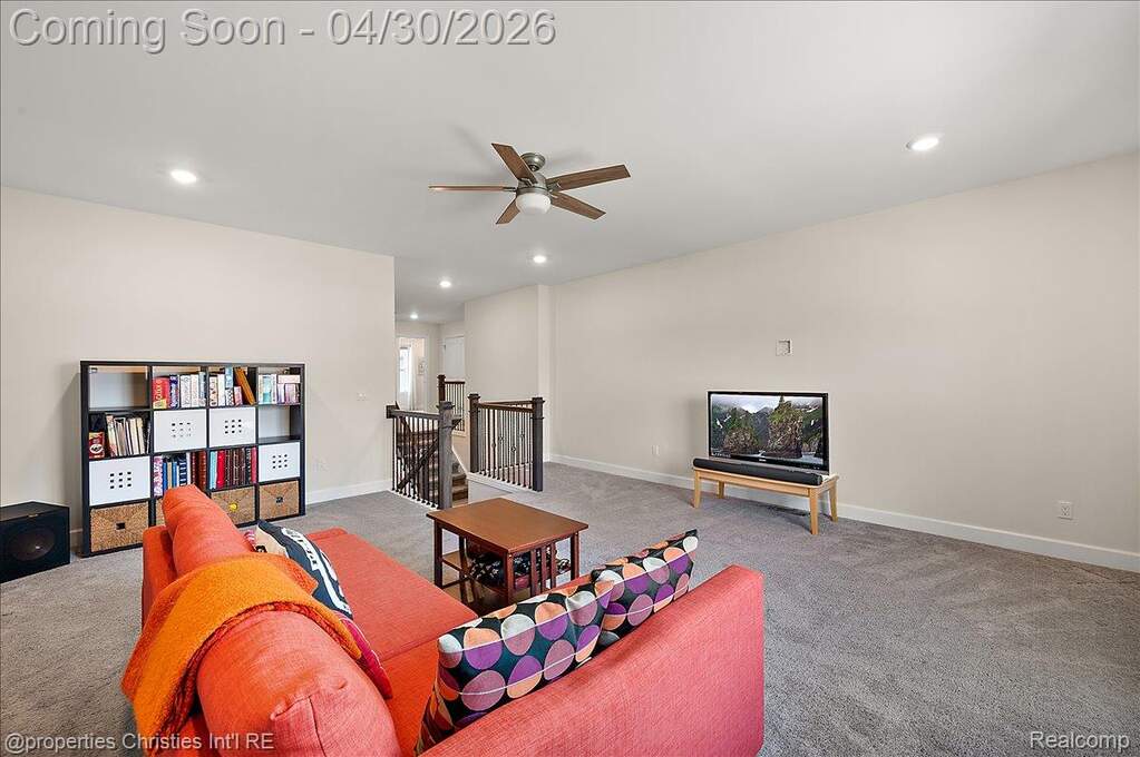 5 Bedroom Single Family Home/House's Image 30