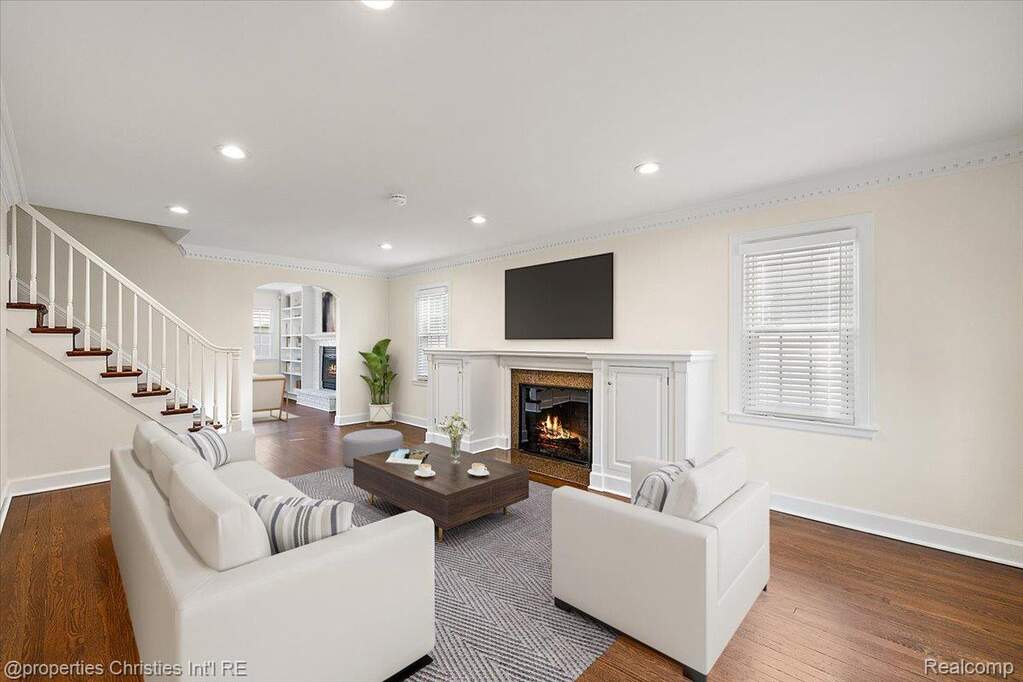 4 Bedroom Single Family Home/House's Image 11
