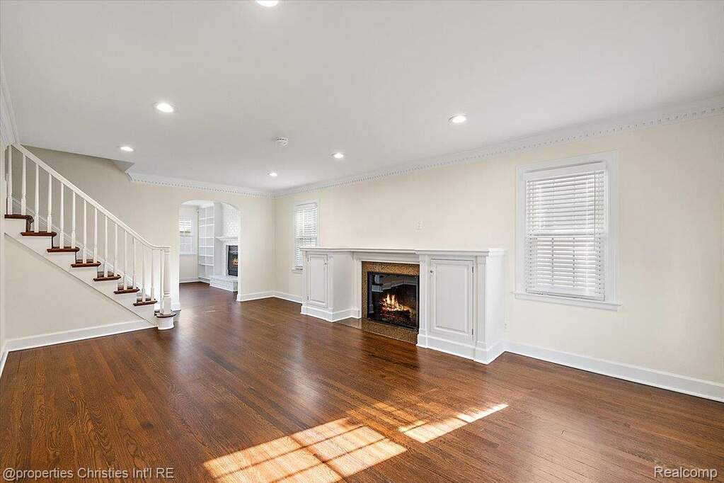 4 Bedroom Single Family Home/House's Image 15