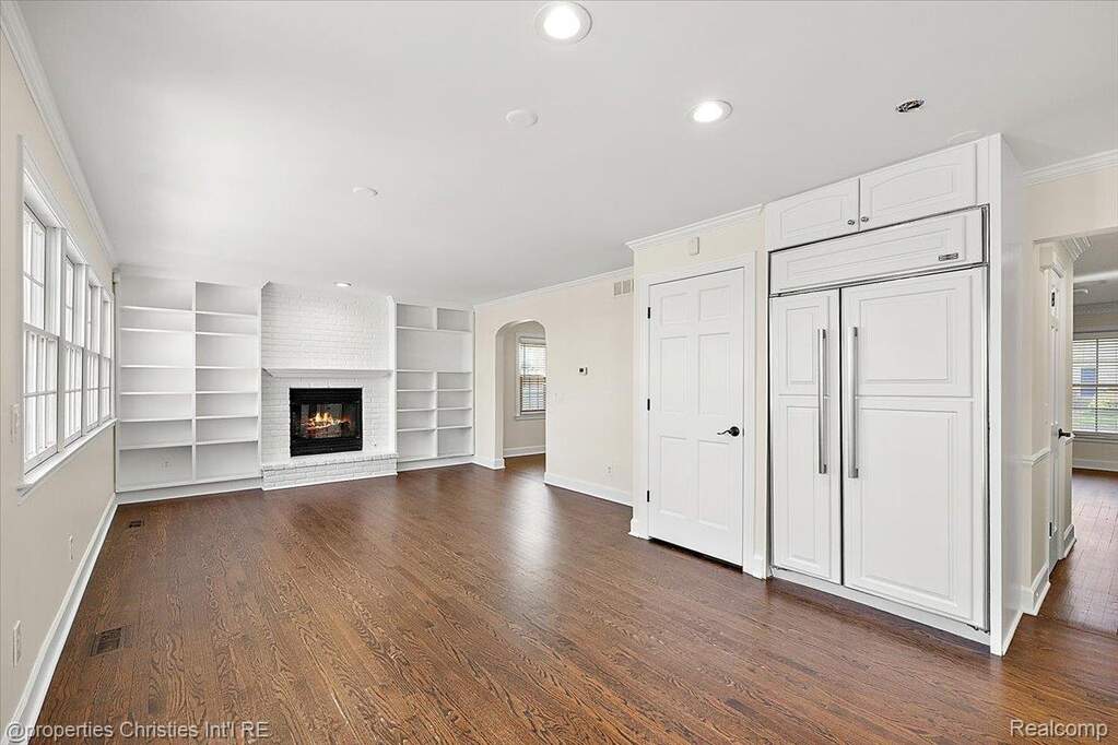 4 Bedroom Single Family Home/House's Image 22