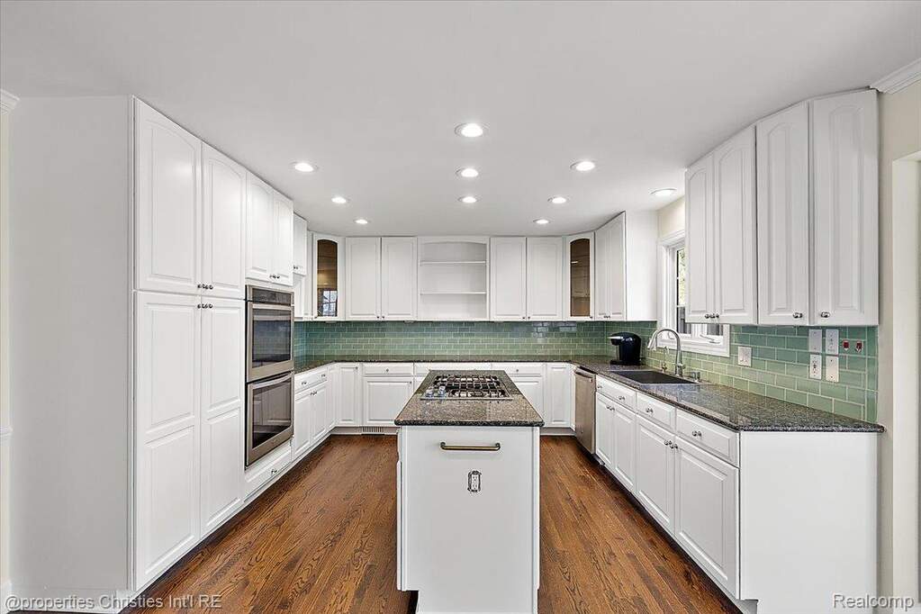 4 Bedroom Single Family Home/House's Image 24