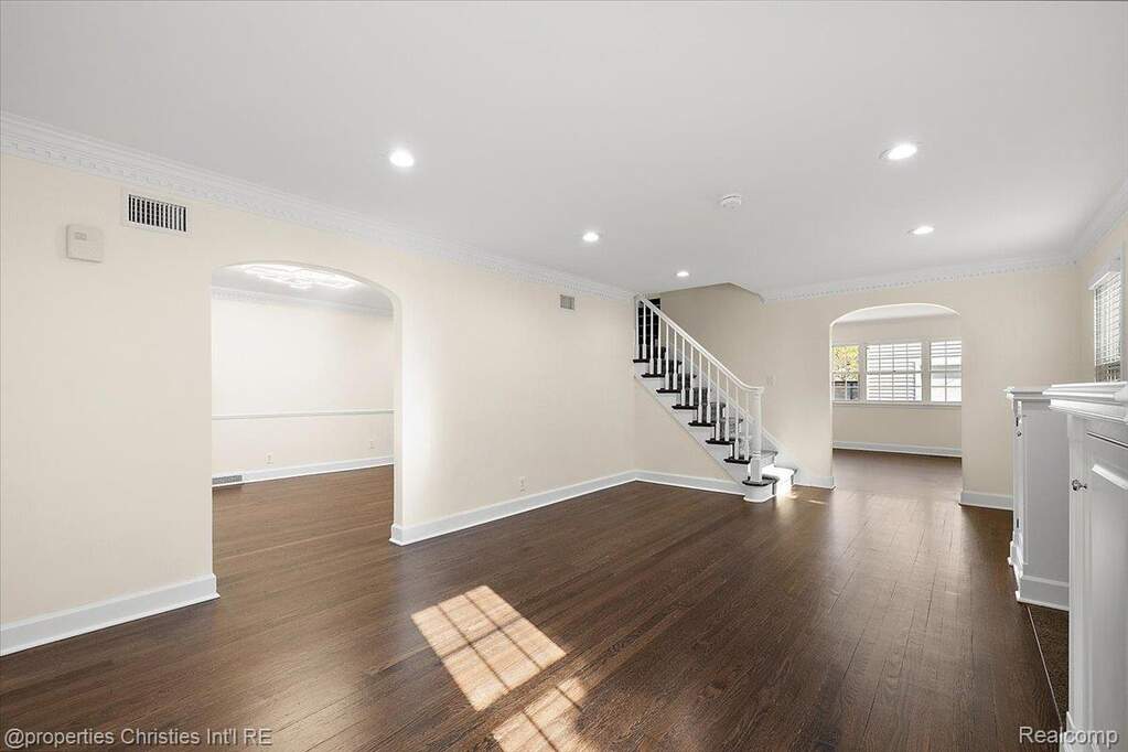 4 Bedroom Single Family Home/House's Image 27