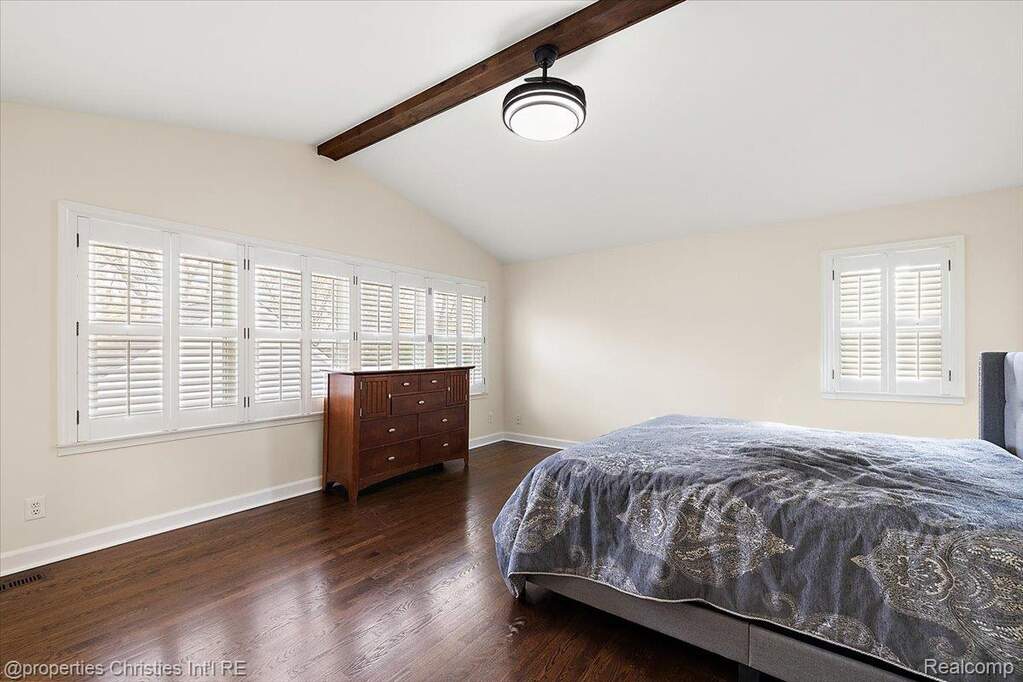 4 Bedroom Single Family Home/House's Image 36
