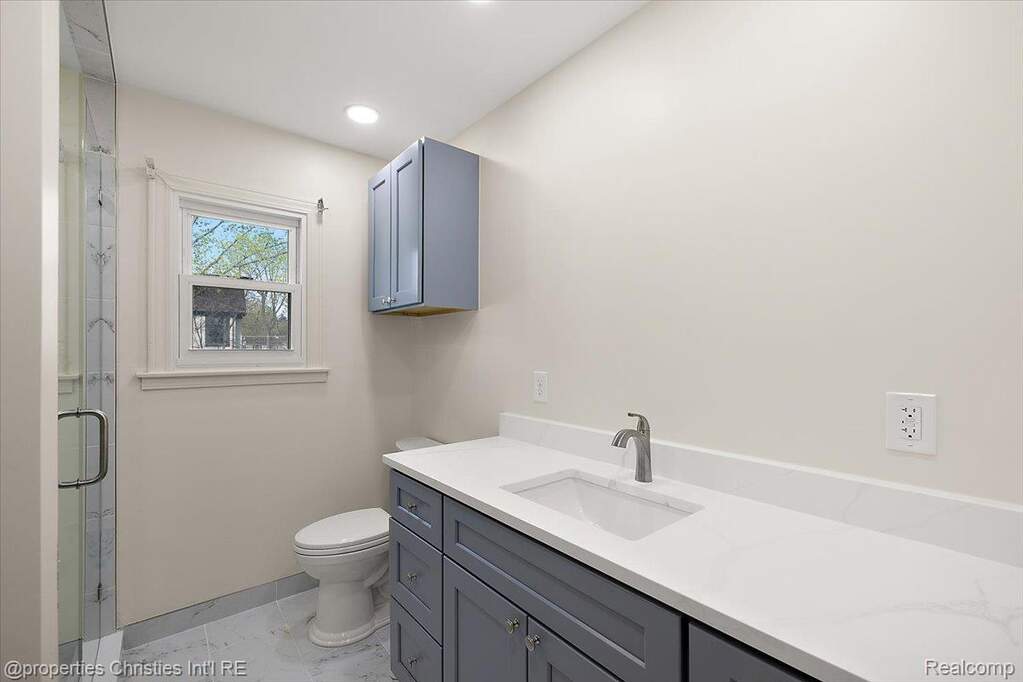 4 Bedroom Single Family Home/House's Image 39