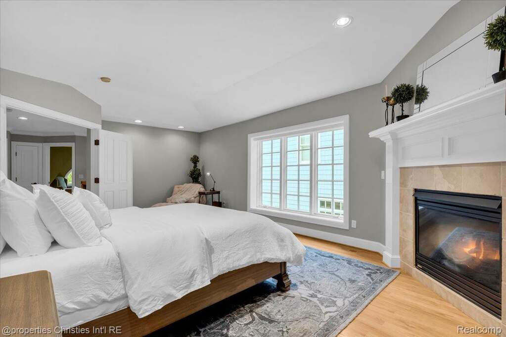 4 Bedroom Single Family Home/House's Image 21
