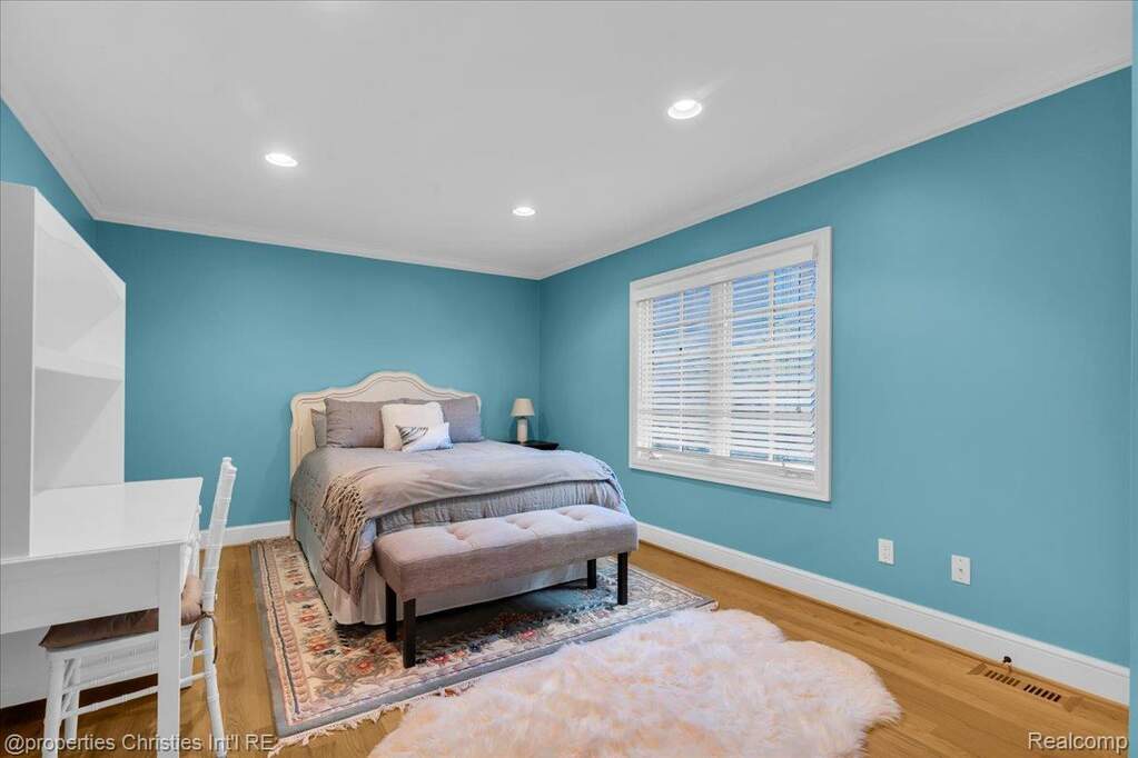 4 Bedroom Single Family Home/House's Image 31