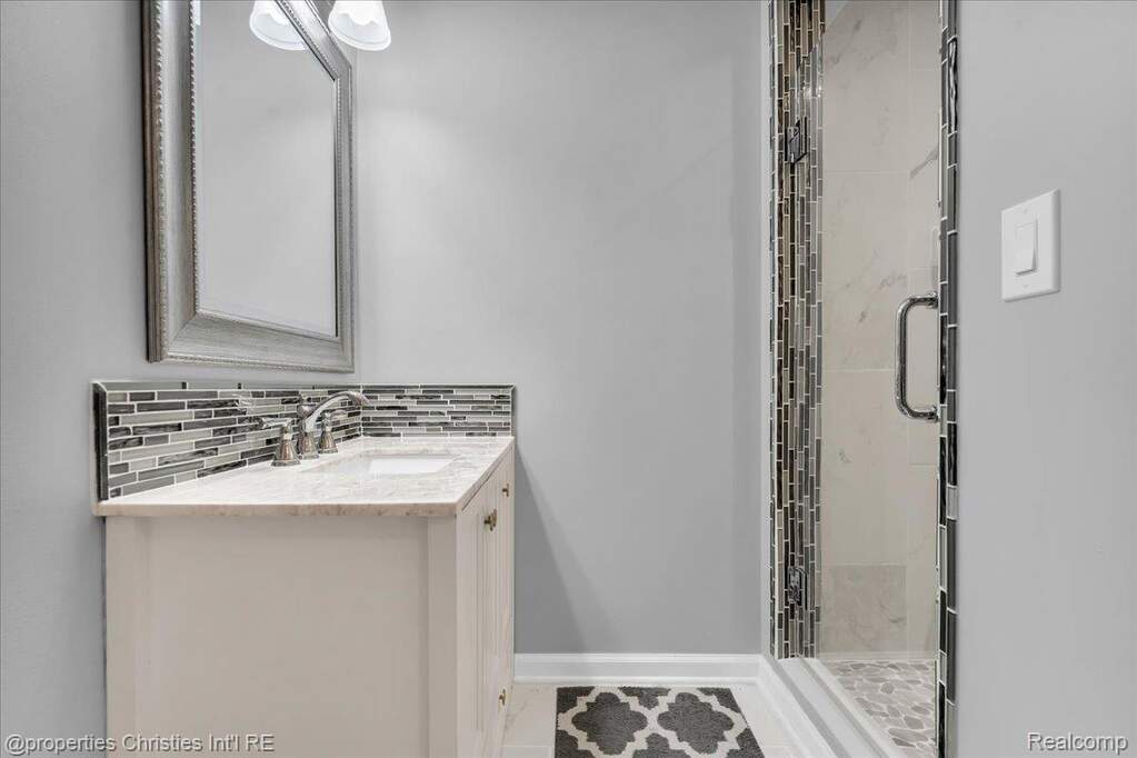 4 Bedroom Single Family Home/House's Image 41