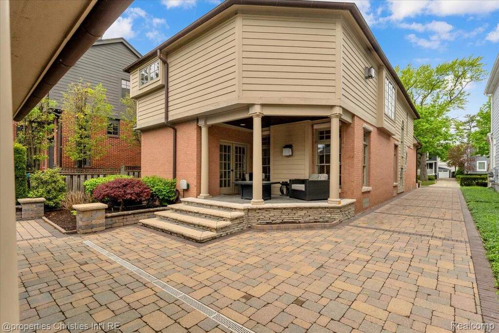 4 Bedroom Single Family Home/House's Image 46