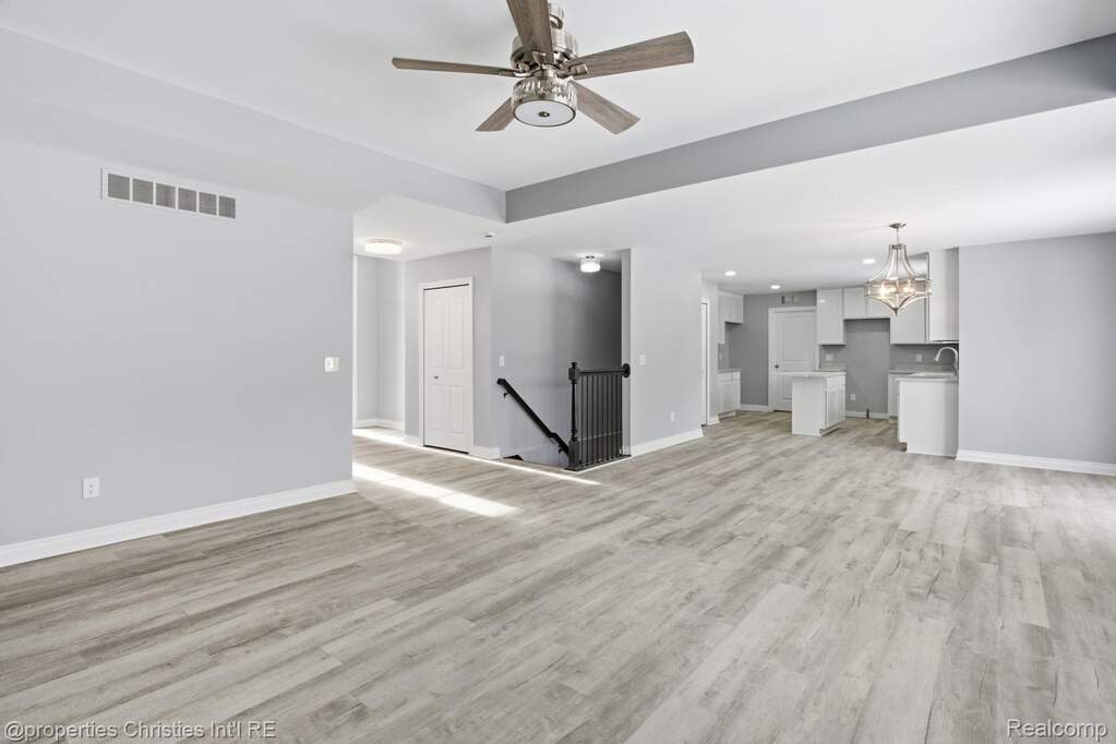 3 Bedroom Single Family Home/House's Image 10