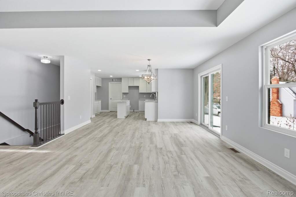 3 Bedroom Single Family Home/House's Image 11