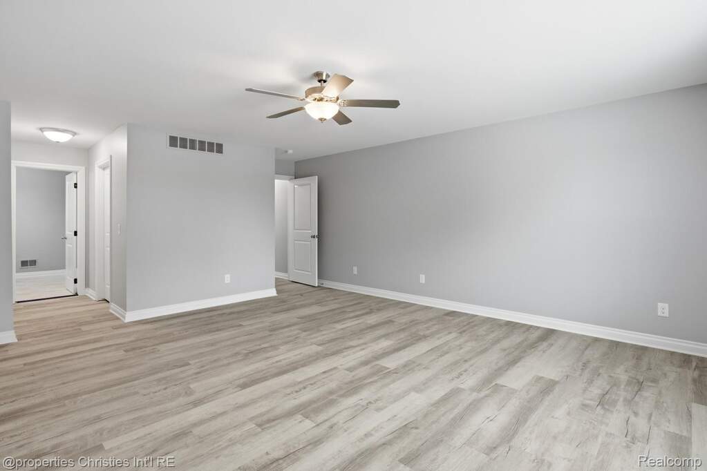 3 Bedroom Single Family Home/House's Image 22