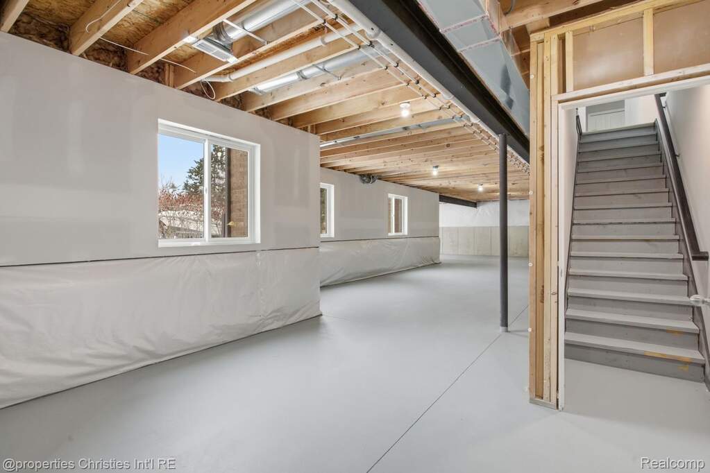 3 Bedroom Single Family Home/House's Image 31