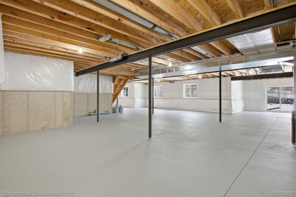 3 Bedroom Single Family Home/House's Image 34