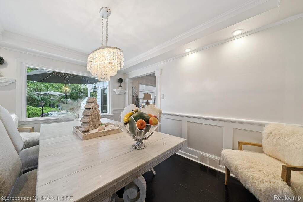 3 Bedroom Single Family Home/House's Image 9