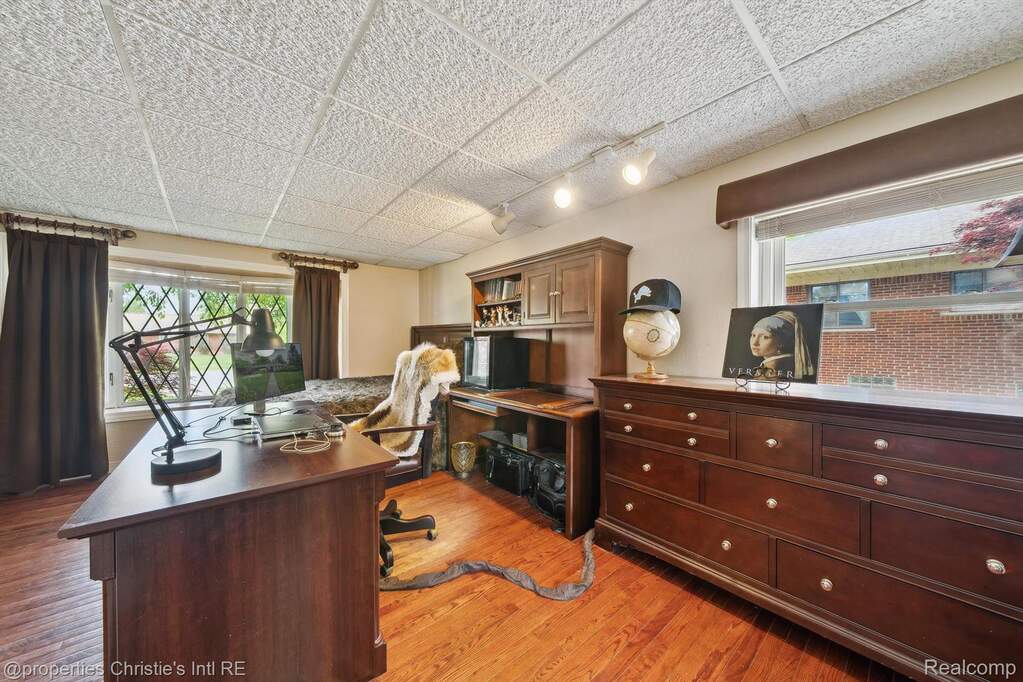 3 Bedroom Single Family Home/House's Image 17