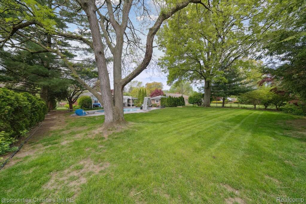 3 Bedroom Single Family Home/House's Image 31
