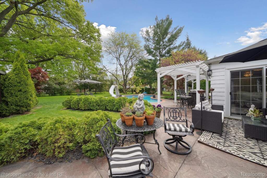 3 Bedroom Single Family Home/House's Image 33
