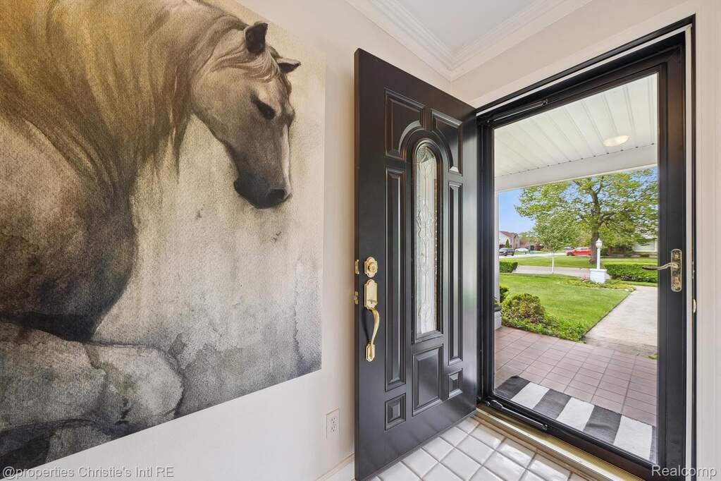 07-511-S-Gulley-Rd-Dearborn-MI-48124-WindowStill-01.jpg